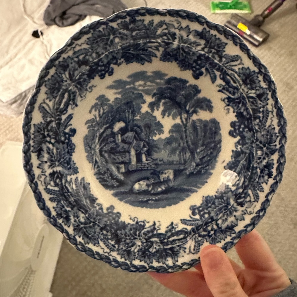 Small bowl. China